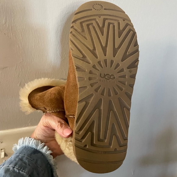 rarely worn uggs - Picture 6 of 6